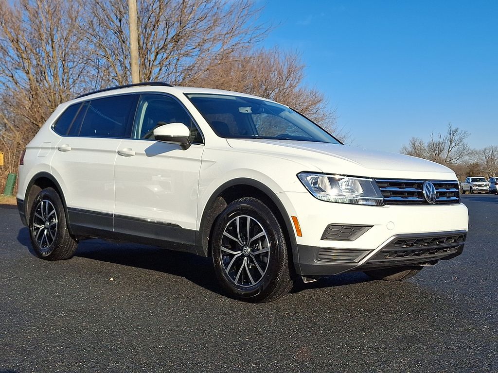2021 Volkswagen Tiguan SE's photo