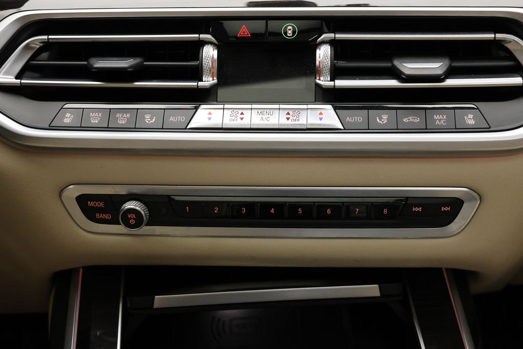 Thumbnail: 2019 BMW X7 - 27