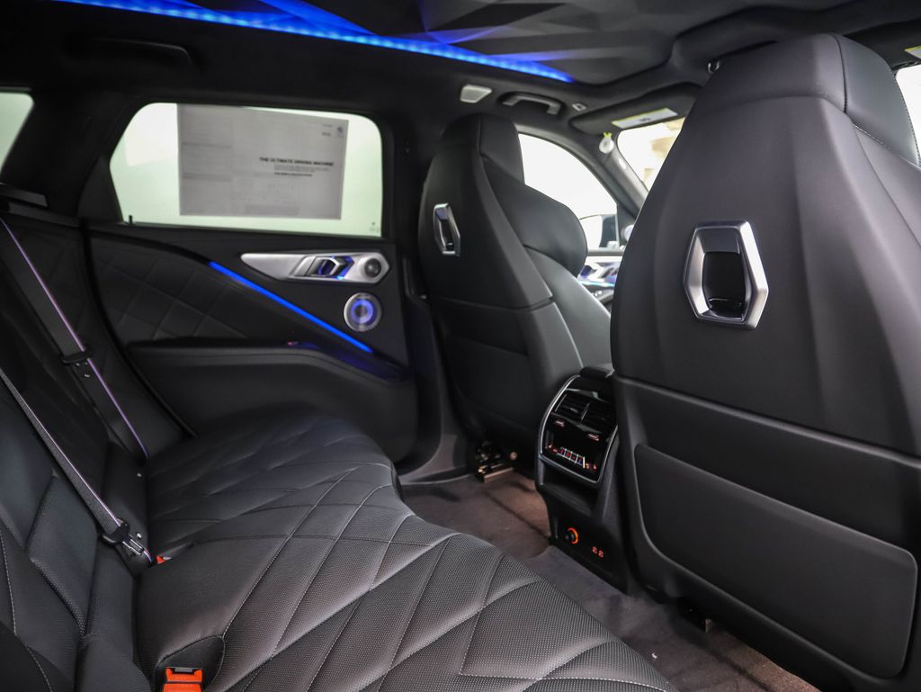 Thumbnail: 2026 BMW XM - 25