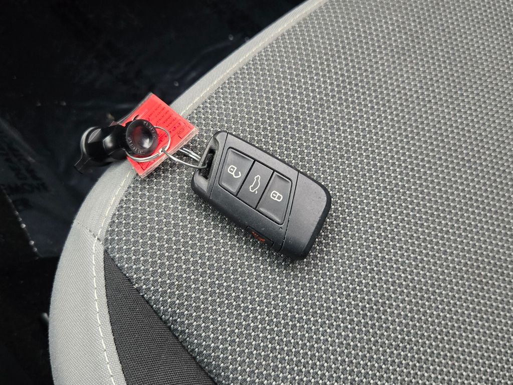 2023 Volkswagen Taos - $17,335