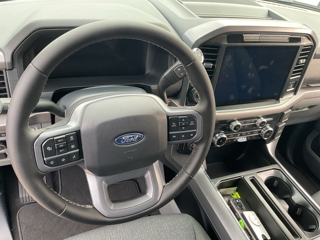 New 2025 Black Ford XLT image 14
