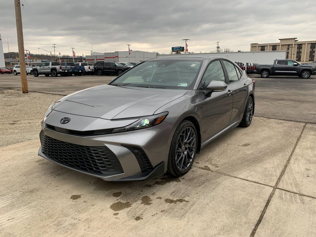 2025 Toyota Camry SE FWD