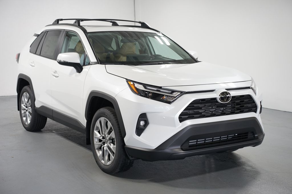 Thumbnail: 2025 Toyota RAV4 - 3