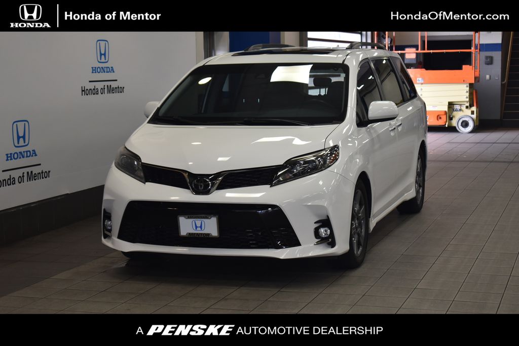 Thumbnail: 2019 Toyota Sienna - 1