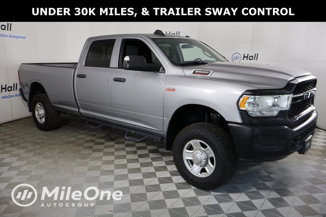 2022 RAM 3500 Tradesman photo