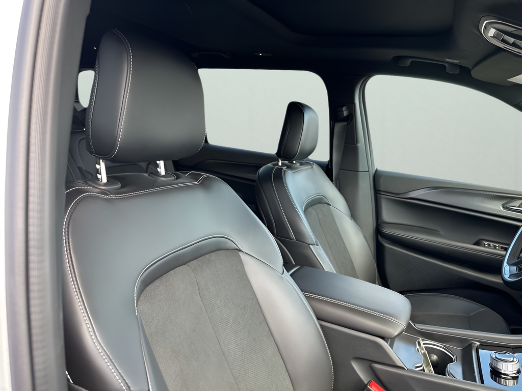 New Car 2025 Jeep Grand Cherokee L  For Sale Under $50,000 In Austin, Texas