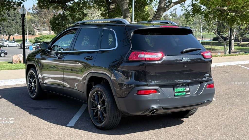Used 2016 Jeep Cherokee Latitude 4D Sport Utility