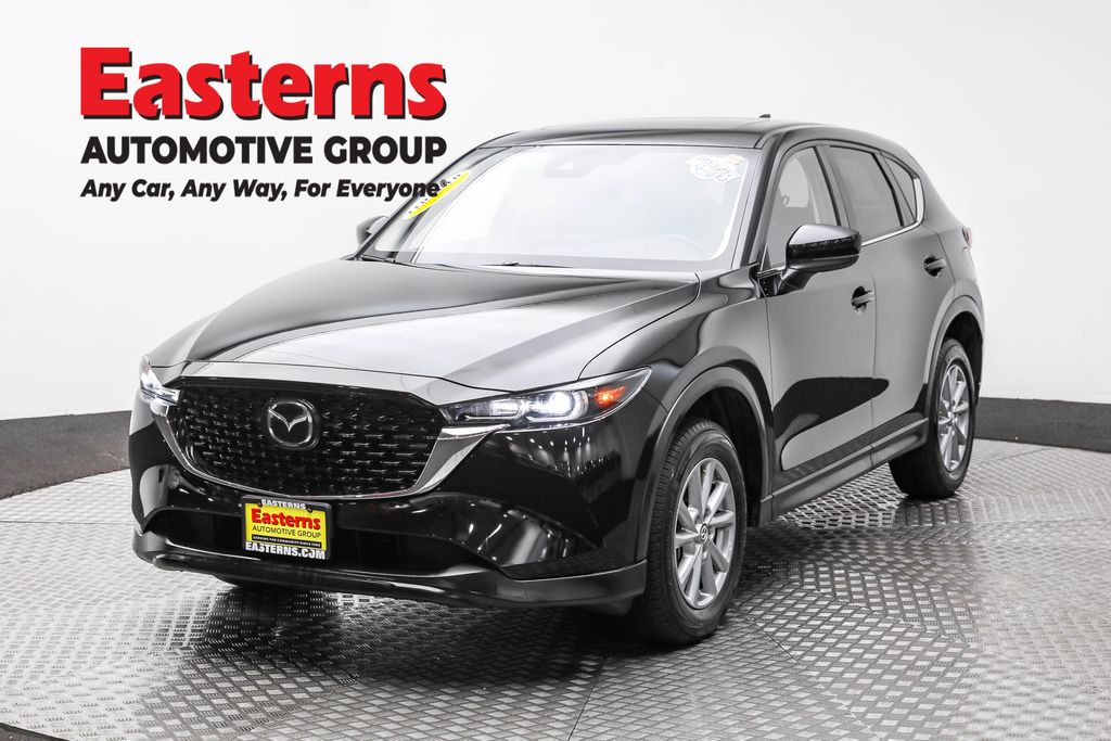 2023 Mazda CX-5 S Preferred package's photo