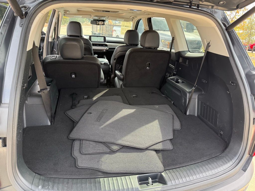 Thumbnail: 2022 Kia Telluride - 28