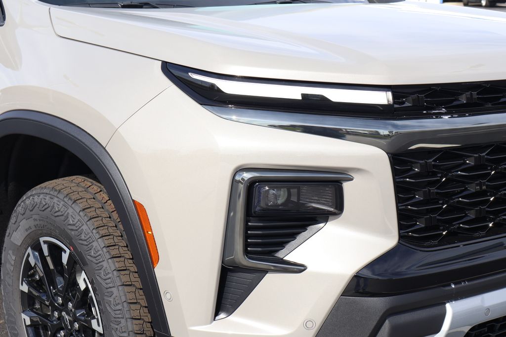 Thumbnail: 2026 Chevrolet Traverse - 3