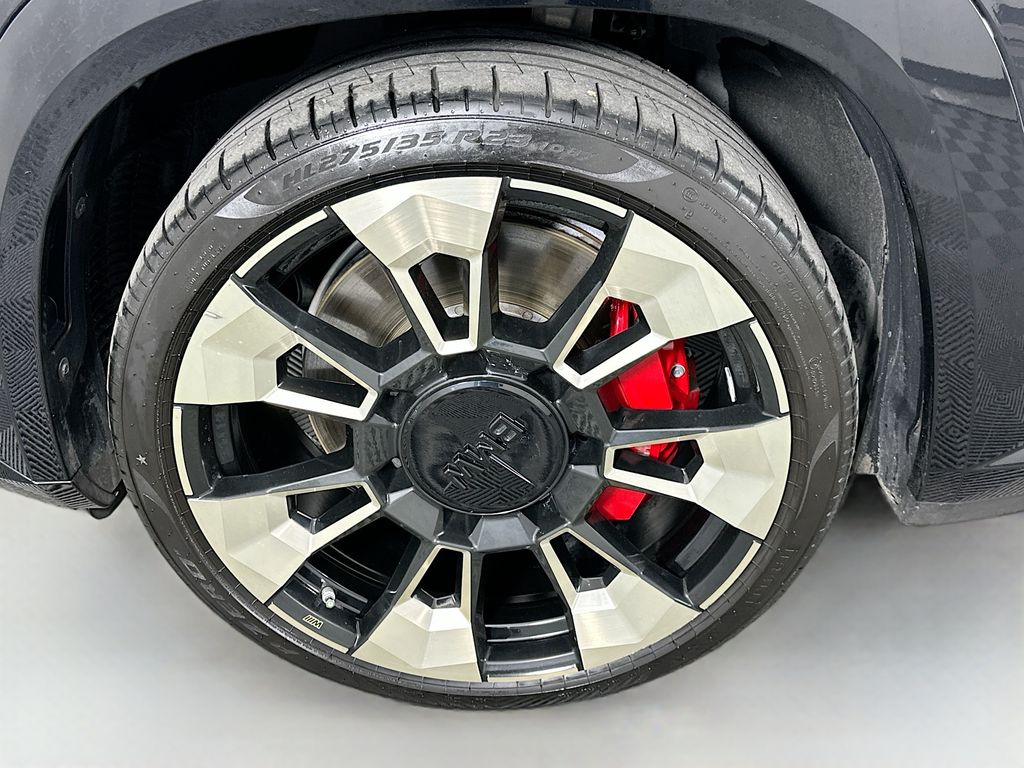 Thumbnail: 2023 BMW XM - 31