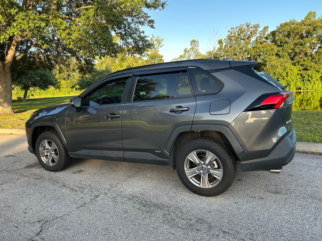 Thumbnail: 2022 Toyota RAV4 - 3