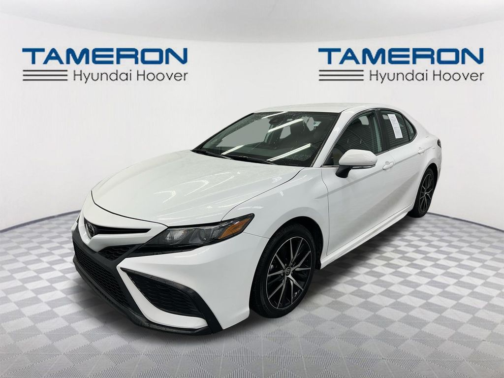 2024 Toyota Camry SE FWD