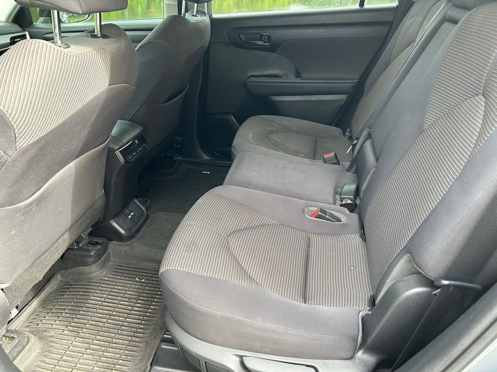 Thumbnail: 2020 Toyota Highlander - 13