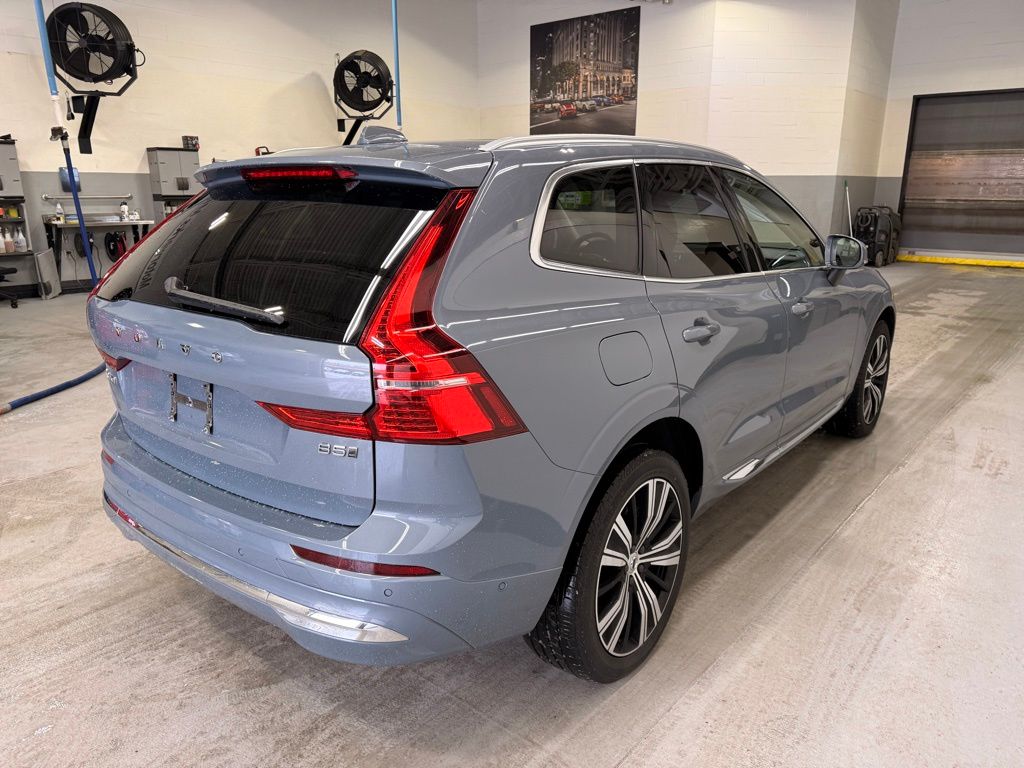 Thumbnail: 2023 Volvo XC60 - 6