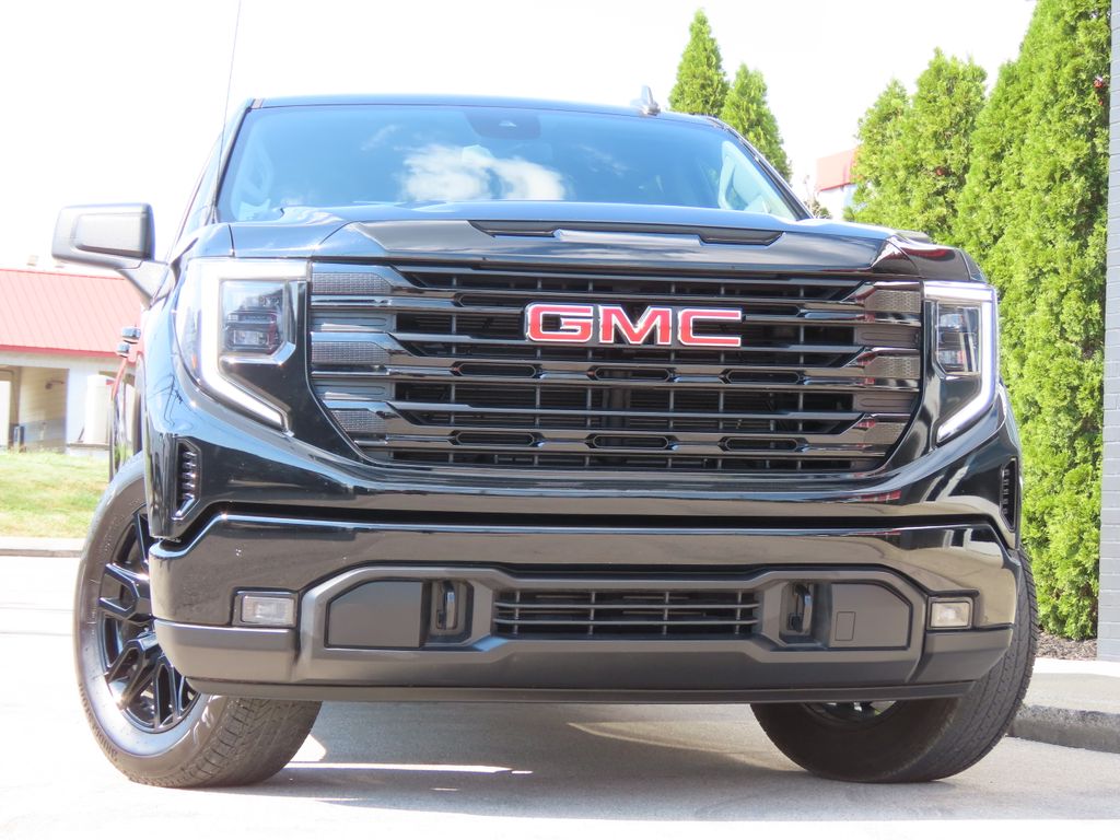 Onyx Black 2025 GMC Sierra 1500 Pickup Truck Four-Wheel Drive 8-Speed Automatic