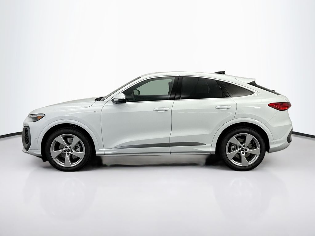 Thumbnail: 2025 Audi Q5 - 8