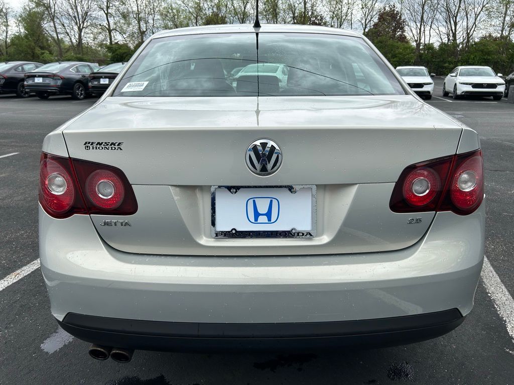 2010 Volkswagen Jetta Limited Edition 4