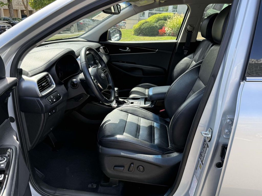 Thumbnail: 2019 Kia Sorento - 31