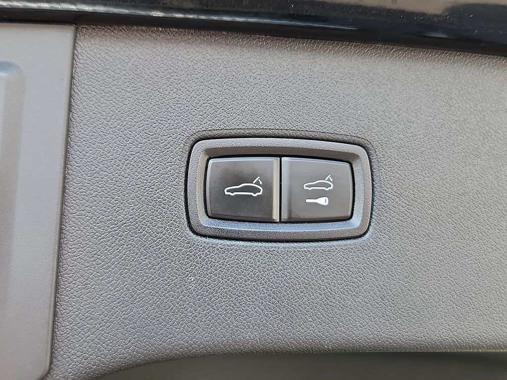 Thumbnail: 2024 Porsche Cayenne - 30