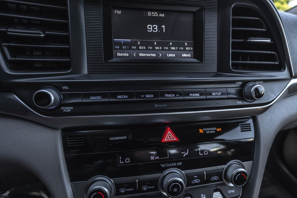 2020 Hyundai Elantra SE thumbnail 12