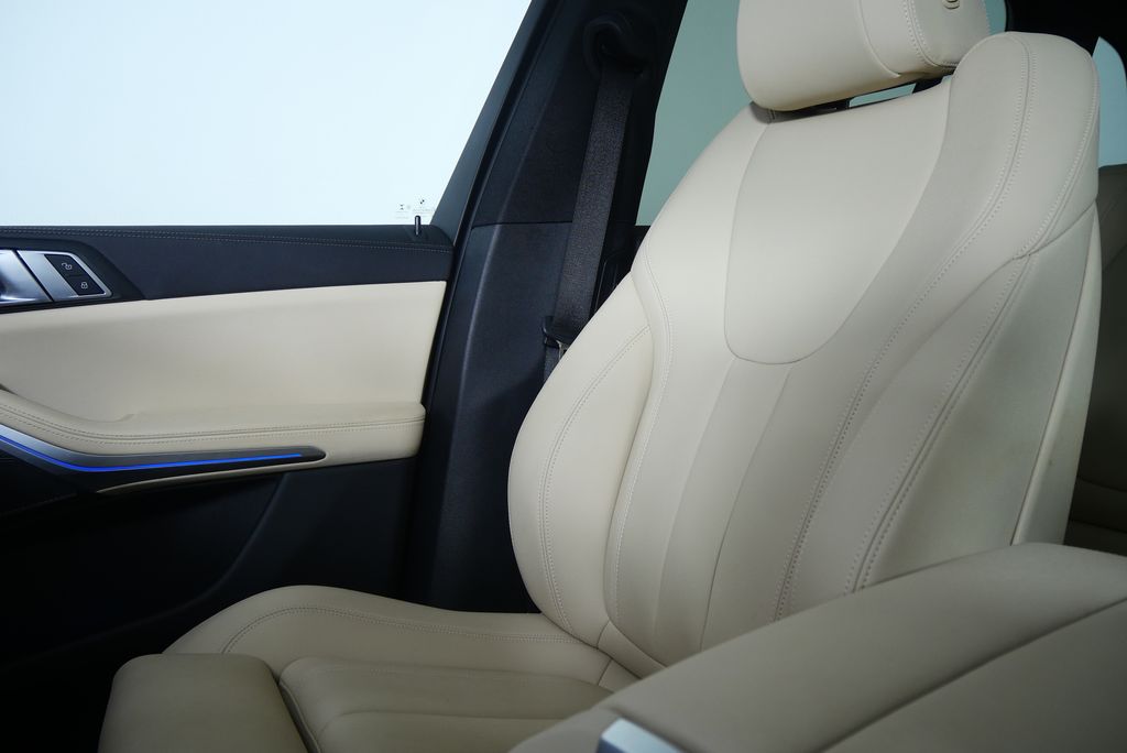 Thumbnail: 2022 BMW X5 - 29