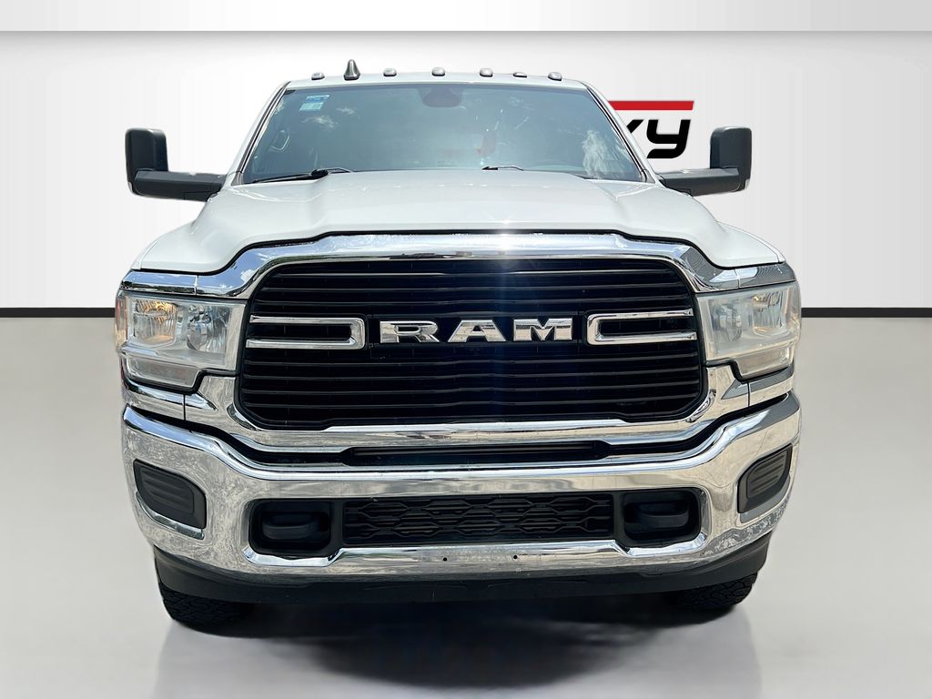Used 2022 White Ram Big Horn image 2