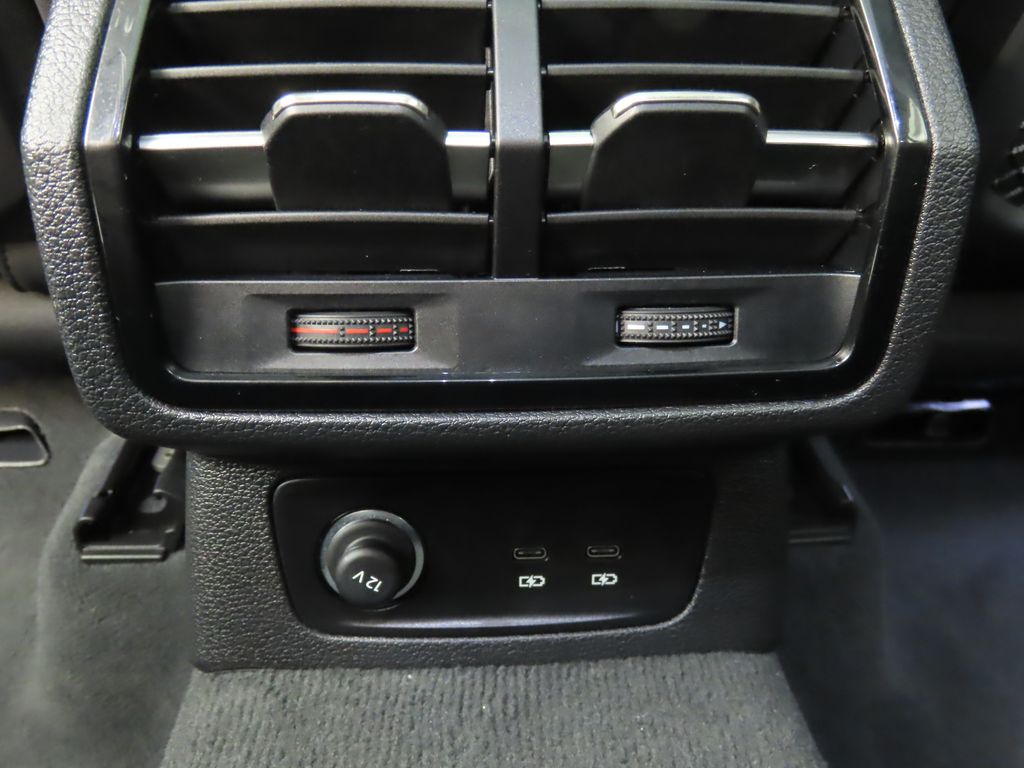 Thumbnail: 2025 Audi Q3 - 28