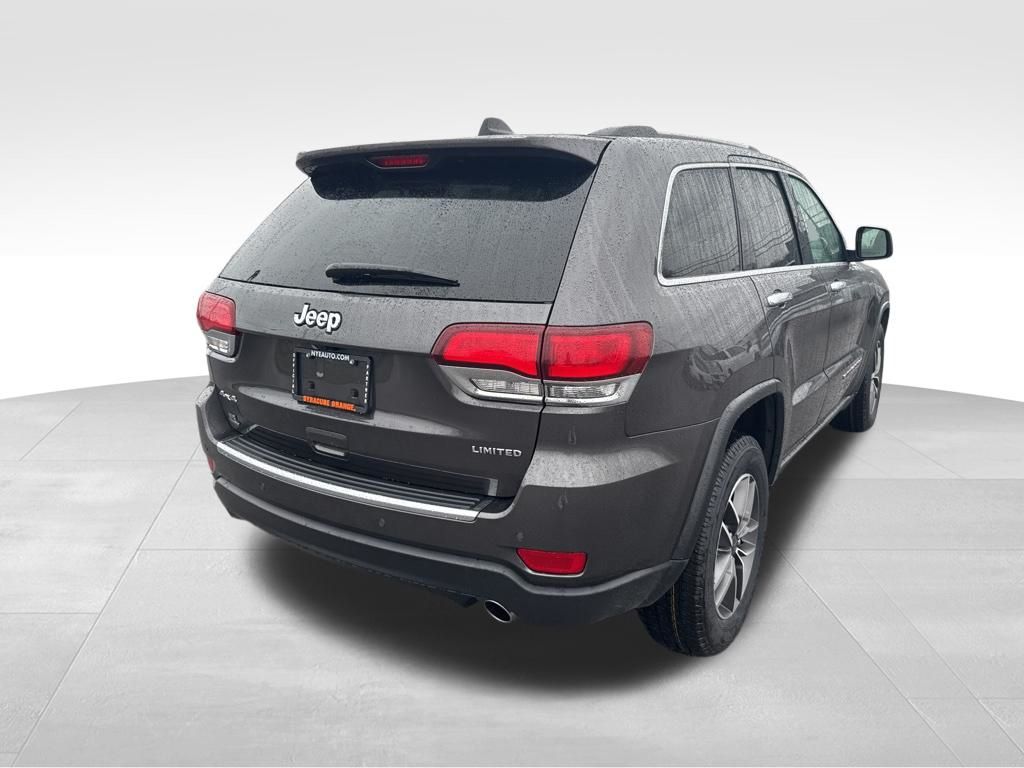 View vehicle photo 5