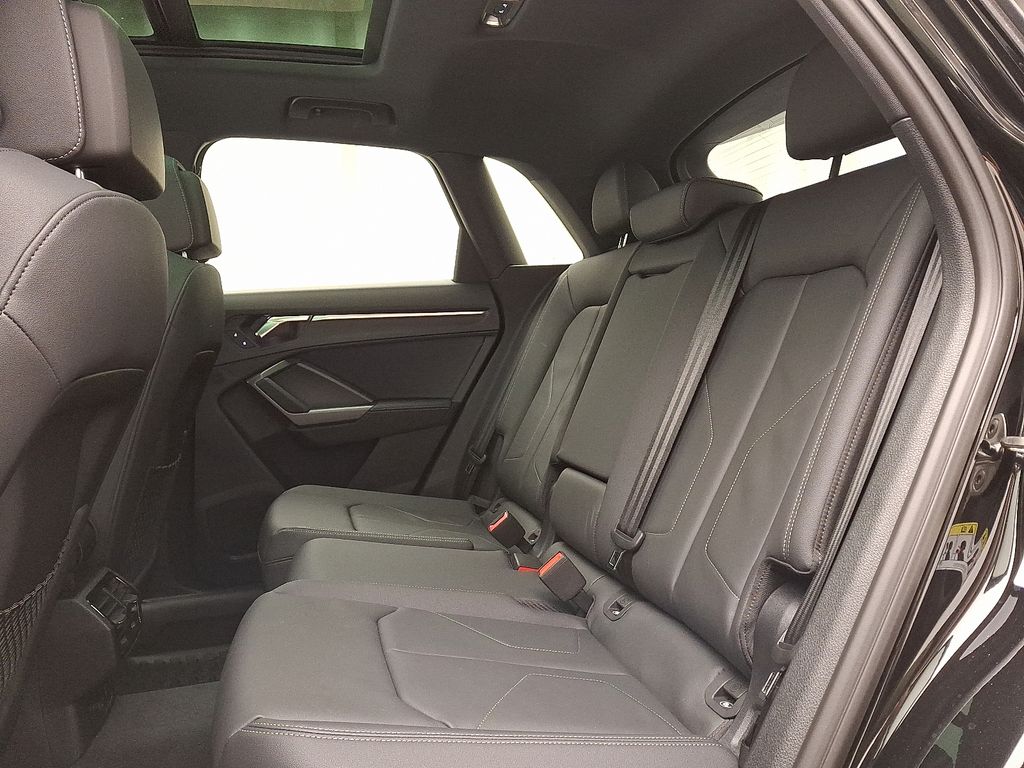 2025 Audi Q3  6