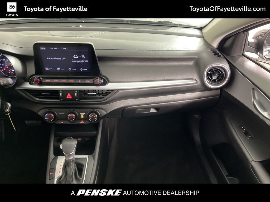 Thumbnail: 2023 Kia Forte - 16