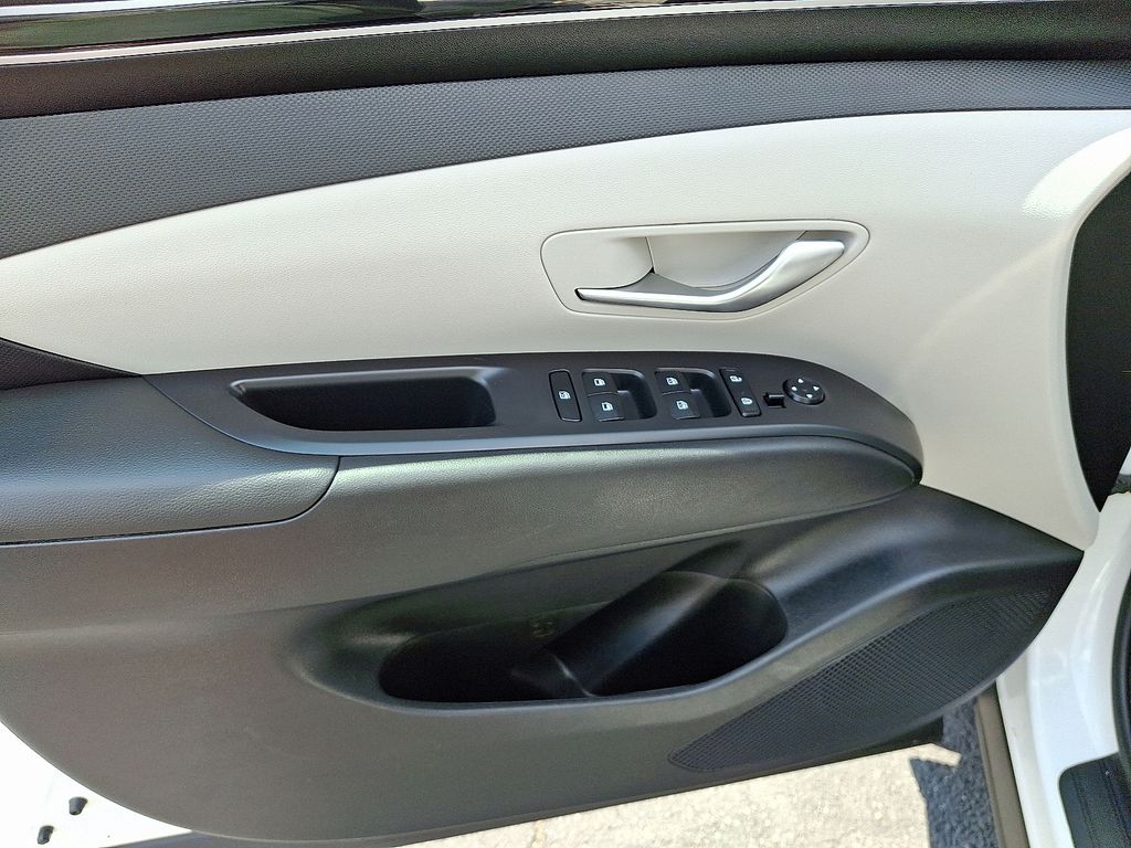 Thumbnail: 2023 Hyundai Tucson - 14
