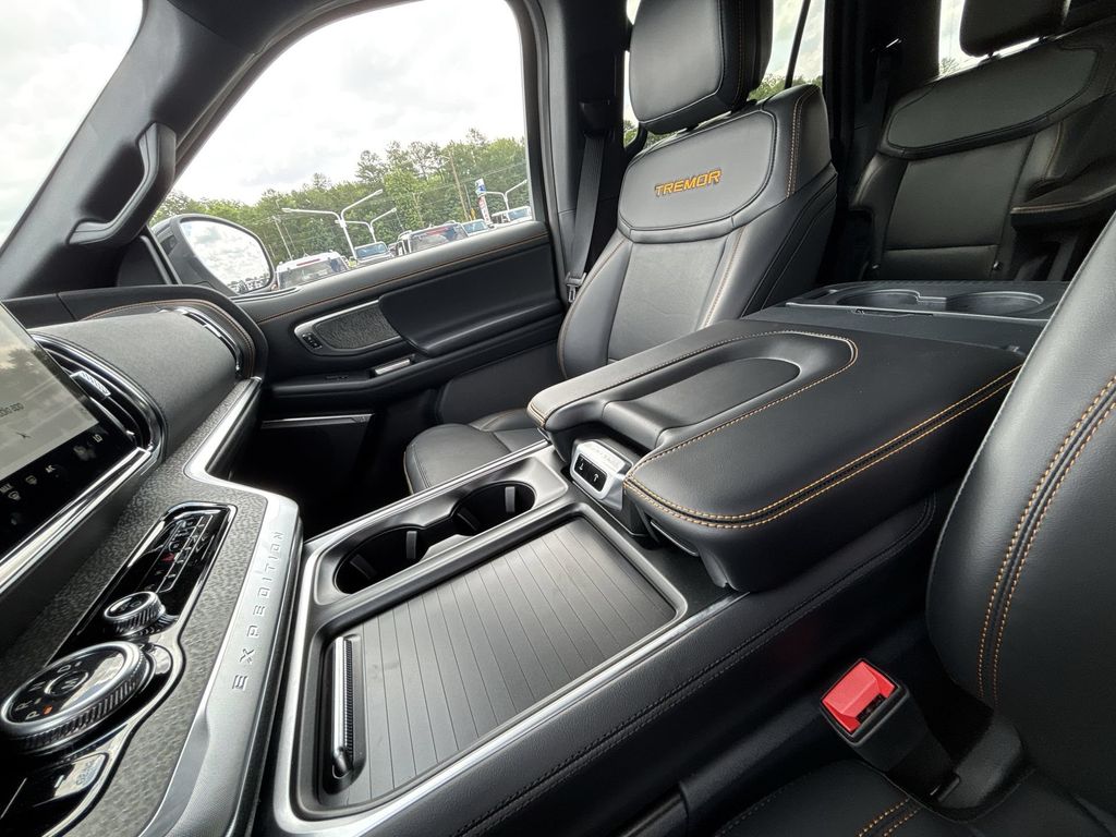New 2026 Star White Metallic Tri-Coat Ford Tremor® image 24