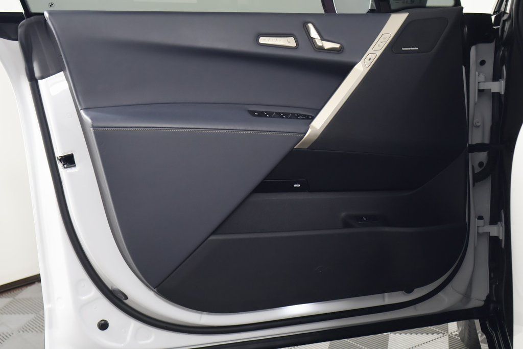 Thumbnail: 2024 BMW iX - 12