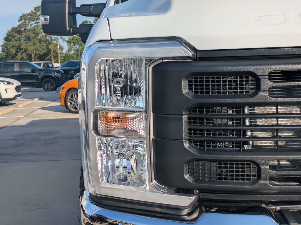 2027 Ford F-250 Super Duty XL