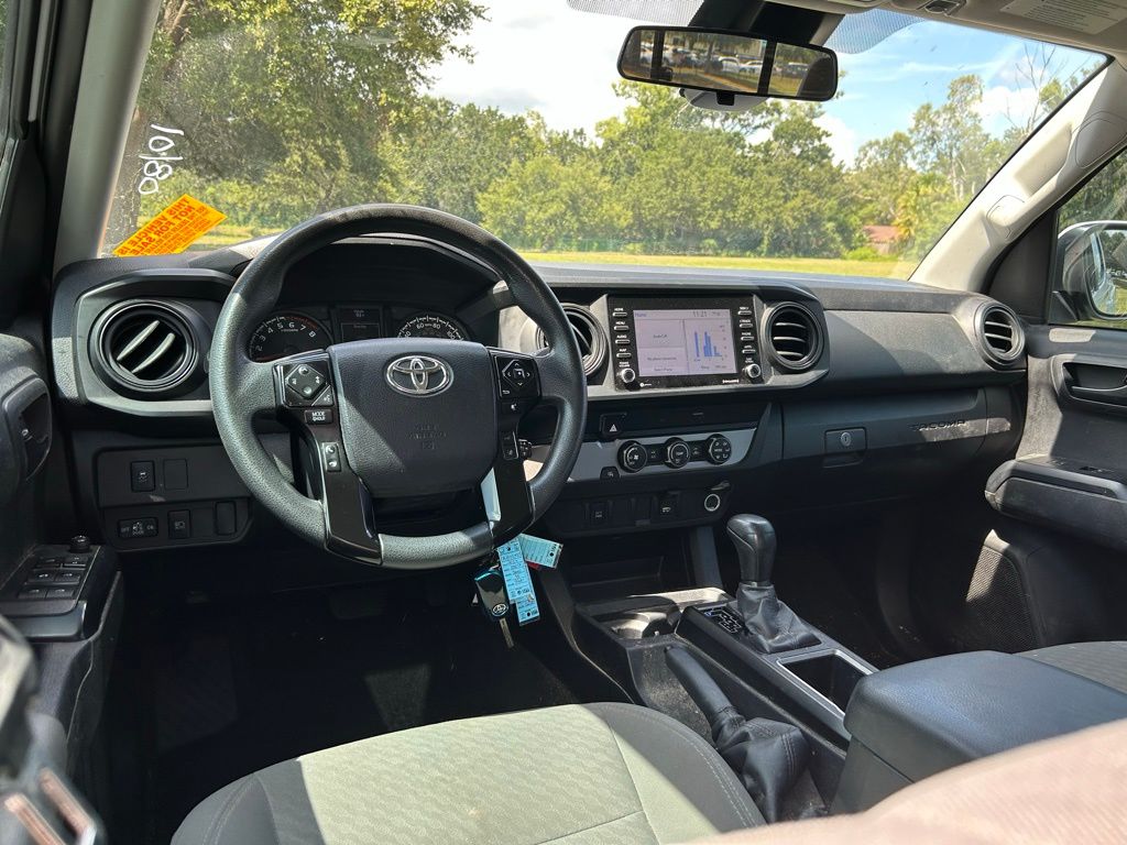 Thumbnail: 2022 Toyota Tacoma - 10