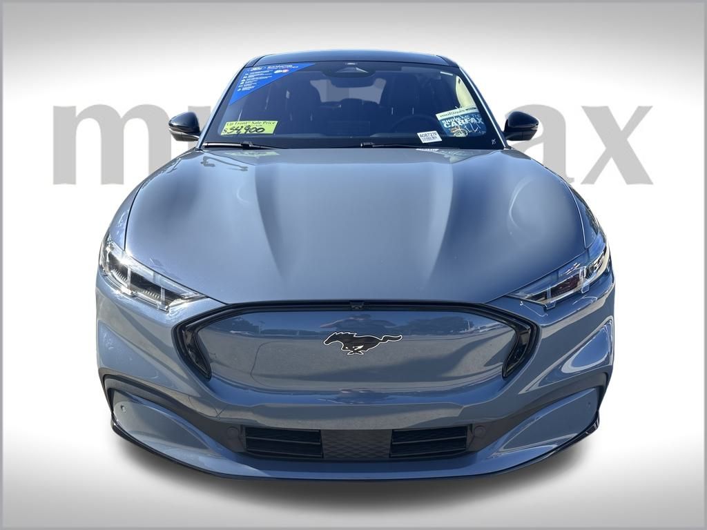 2024 Ford Mustang Mach-E Premium photo 9
