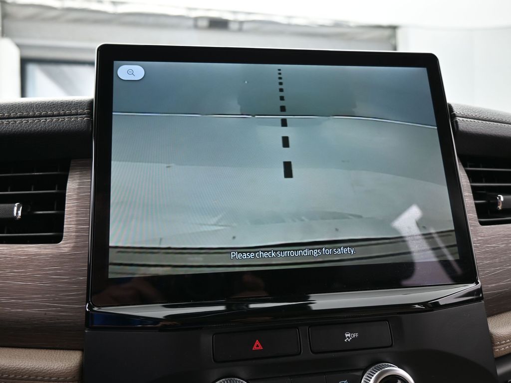 Used 2023 Silver Metallic Ford Limited image 22