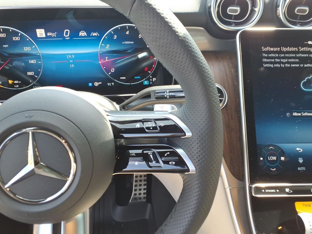 New 2027 Polar White Mercedes-Benz GLC 300 image 21
