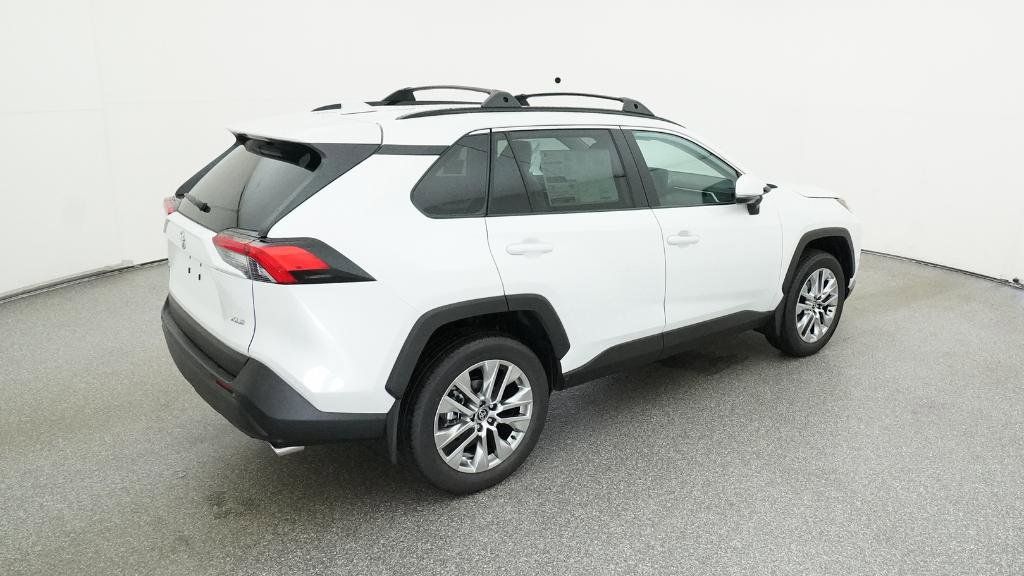 Thumbnail: 2025 Toyota RAV4 - 18