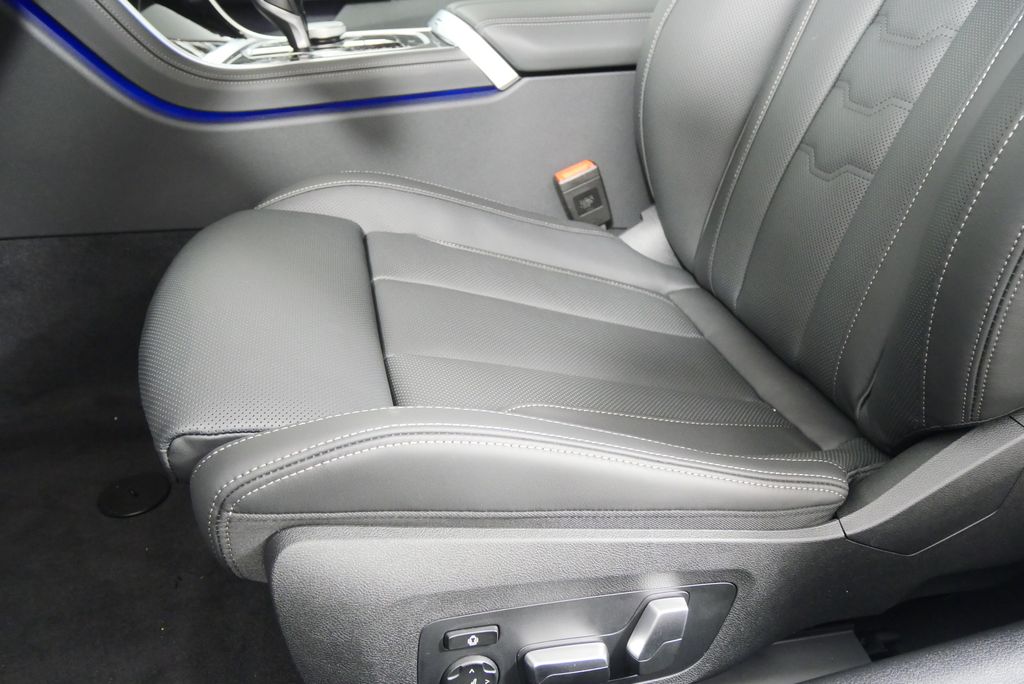 2026 BMW 8 Series M850i xDrive 11