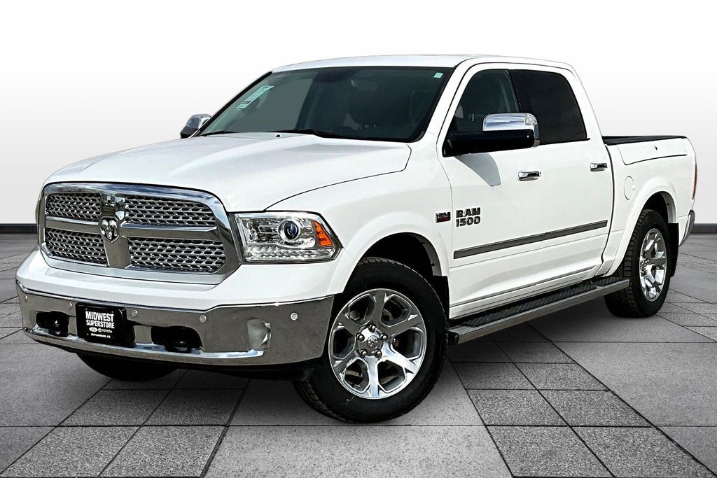 Bright White Clearcoat 2017 RAM 1500 Laramie Crew Cab 4WD Pickup Truck Four-Wheel Drive 8-Speed Automatic