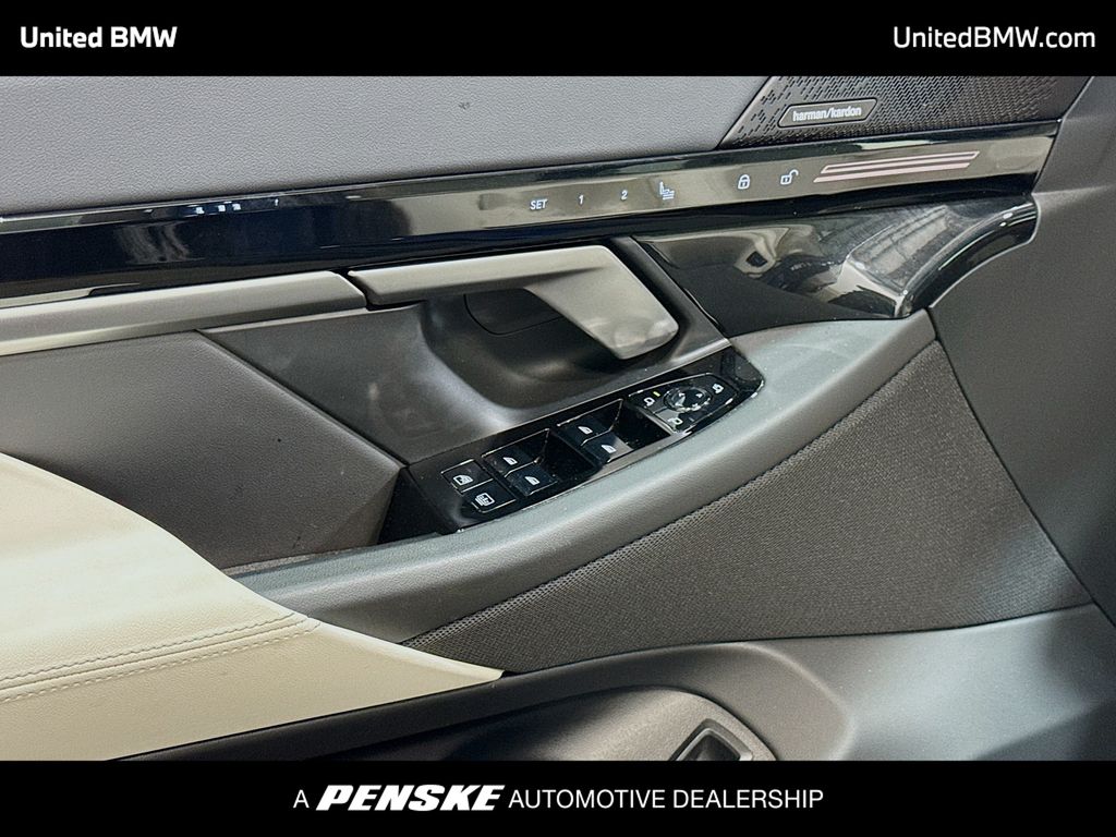 Thumbnail: 2026 BMW 5 Series - 3