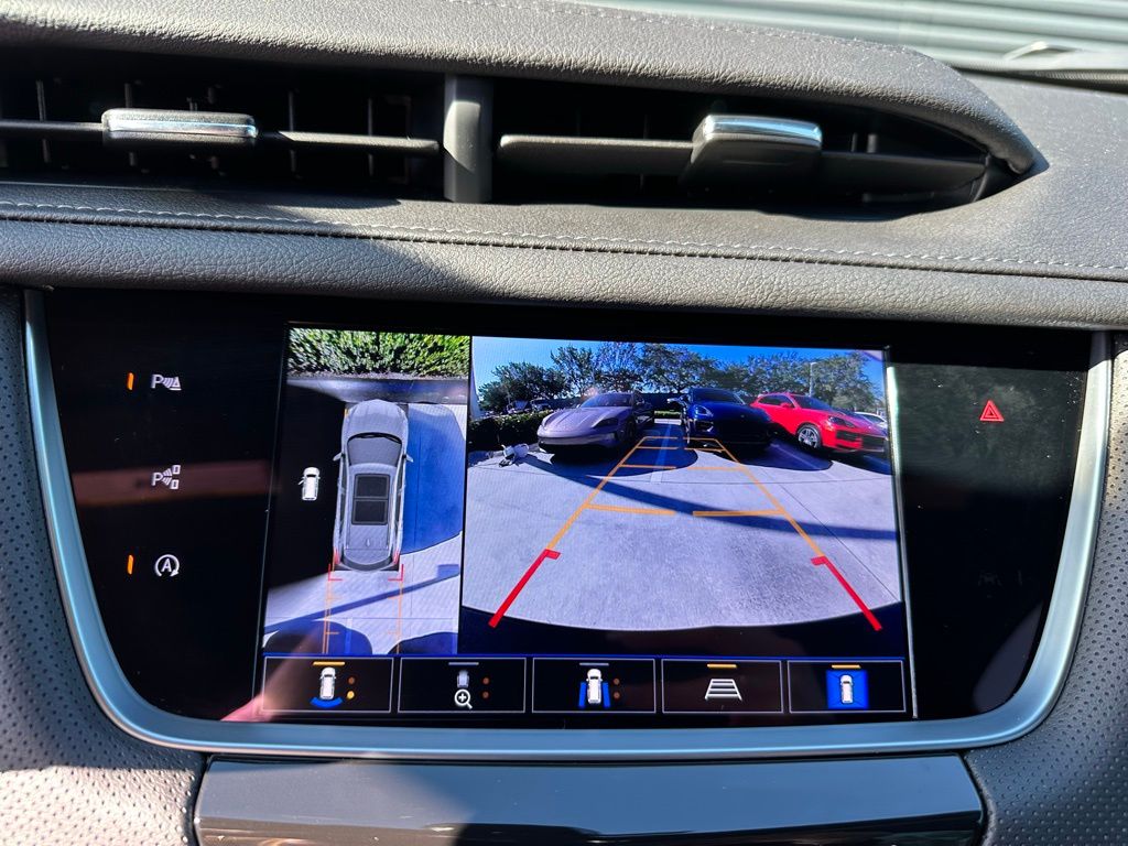 Thumbnail: 2025 Cadillac XT5 - 27