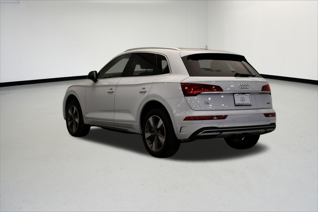 Thumbnail: 2024 Audi Q5 - 3