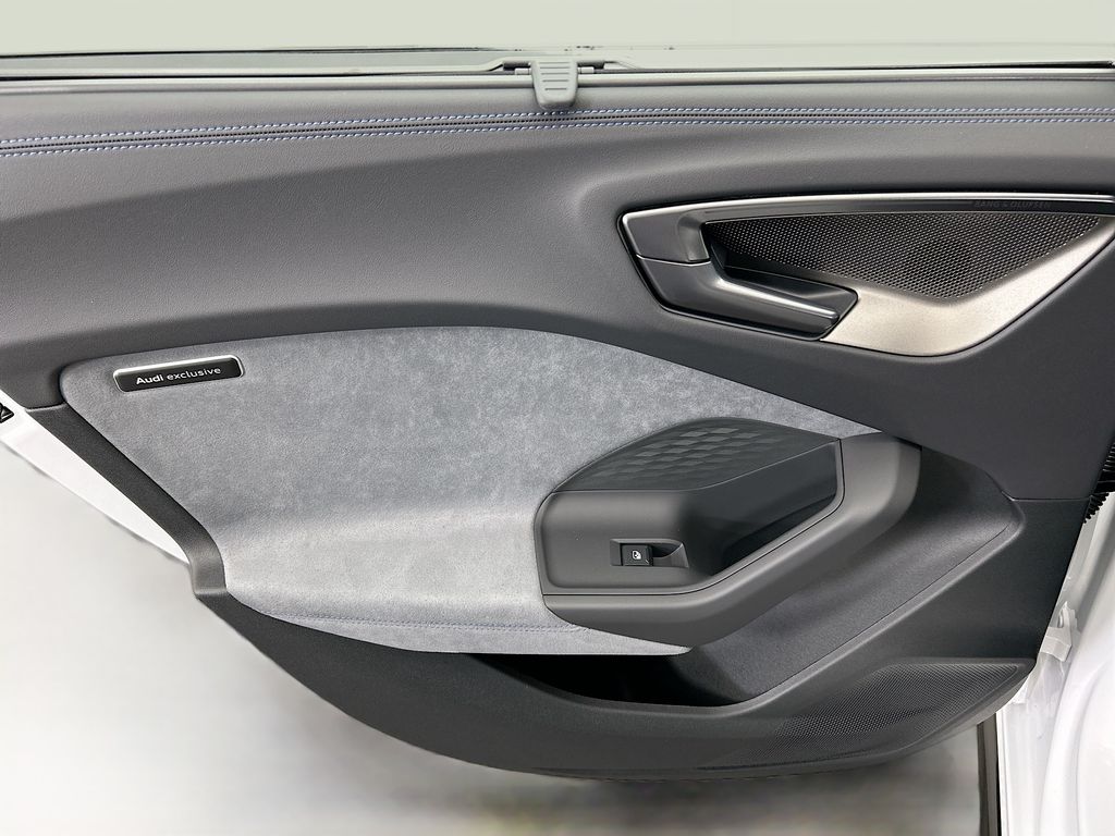 Thumbnail: 2025 Audi S5 - 25