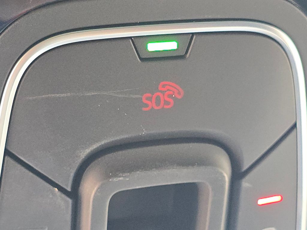 Used 2021  Audi 55 Premium Plus image 8