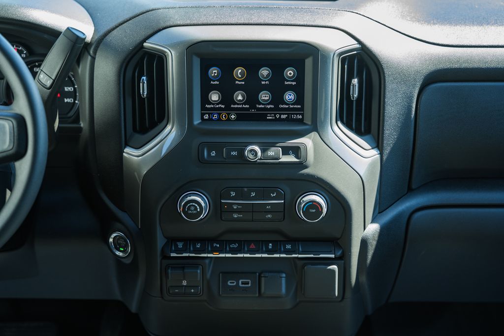 ChevroletSilverado 3500HD23