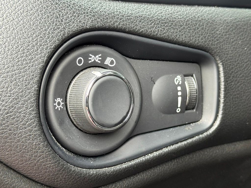 Used 2023 Jeep Renegade SUV