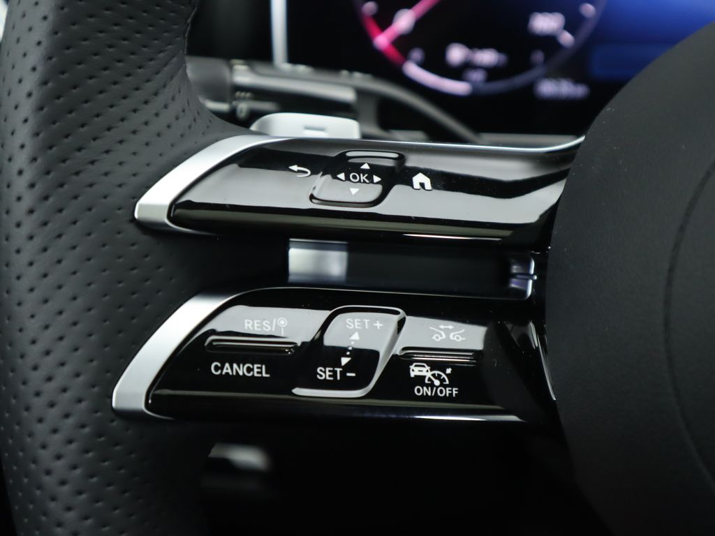 Thumbnail: 2025 Mercedes-Benz C-Class - 12